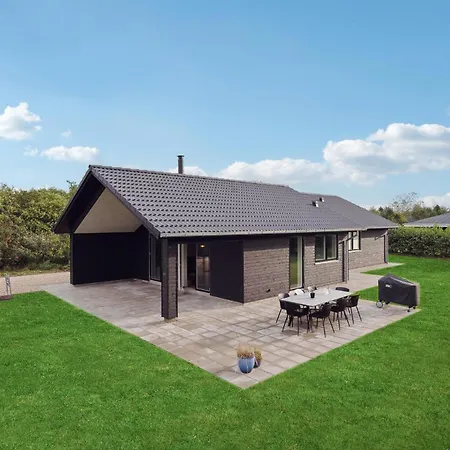 Holiday home Awesome In With Kitchen Tarm